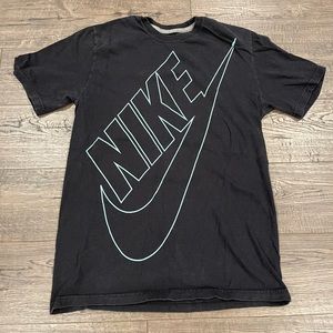 Nike men’s M T-Shirt